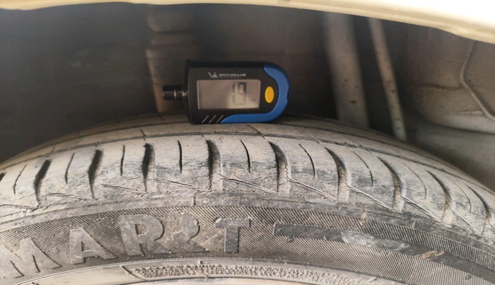 2020 Datsun Redi Go T, CNG, Manual, 75,725 km, tyre