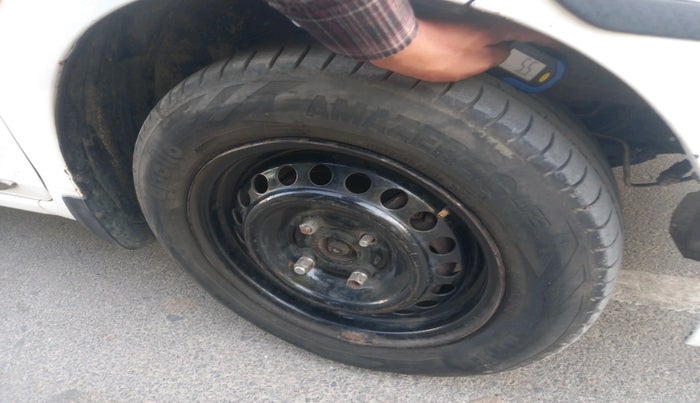 2015 Honda Amaze 1.5L I-DTEC S, Diesel, Manual, 82,938 km, tyre