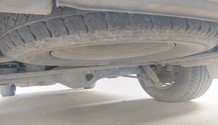 2014 Tata Safari Storme 2.2 LX 4X2, Diesel, Manual, 1,08,654 km, tyre