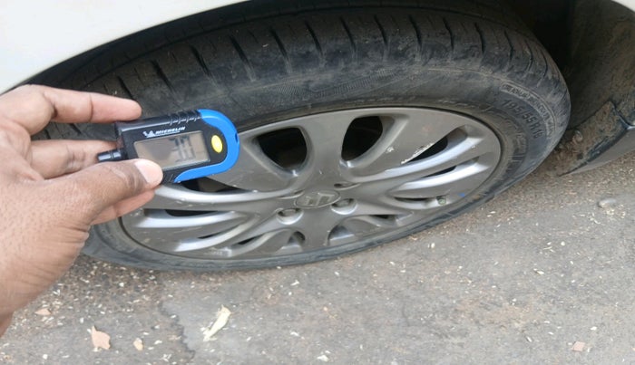 2017 Maruti Baleno ZETA PETROL 1.2, Petrol, Manual, 57,443 km, tyre