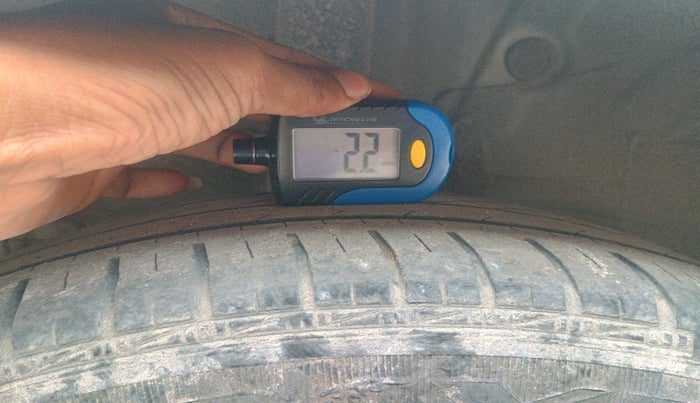 2017 Hyundai Grand i10 SPORTZ (O) 1.2 KAPPA VTVT, Petrol, Manual, 35,223 km, tyre