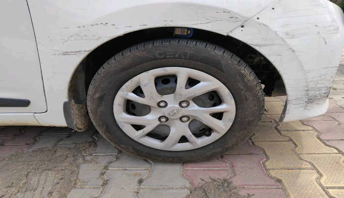 2017 Hyundai Grand i10 SPORTZ (O) 1.2 KAPPA VTVT, Petrol, Manual, 76,060 km, tyre