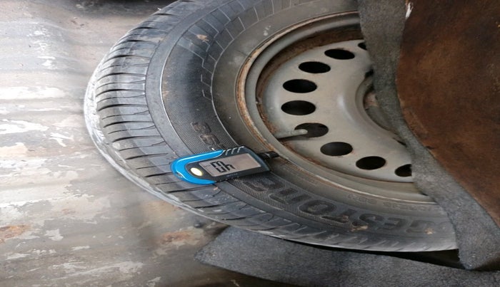 2012 Nissan Sunny XV PETROL, CNG, Manual, 1,27,419 km, tyre