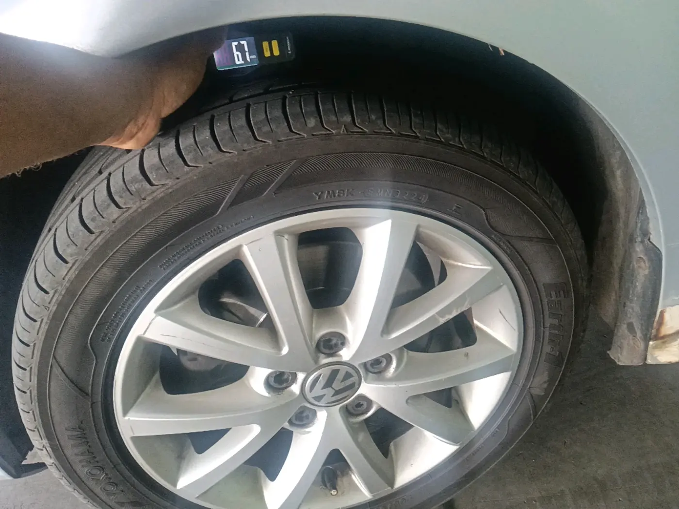 2016 Volkswagen Jetta COMFORTLINE TDI, Diesel, Manual, 2,46,740 km, tyre
