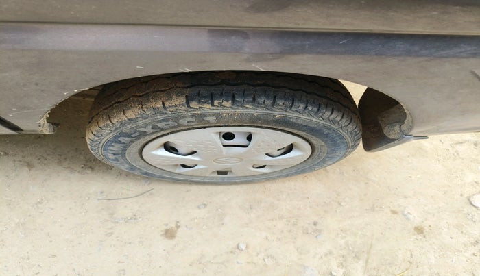 2022 Maruti Eeco 5 STR AC, Petrol, Manual, 26,411 km, tyre