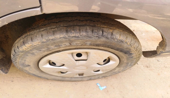 2022 Maruti Eeco 5 STR AC, Petrol, Manual, 26,411 km, tyre