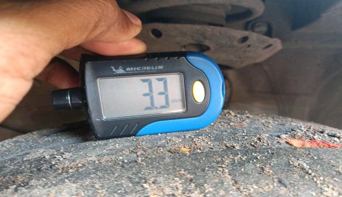 2015 Honda Amaze 1.5L I-DTEC S, Diesel, Manual, 1,09,168 km, tyre