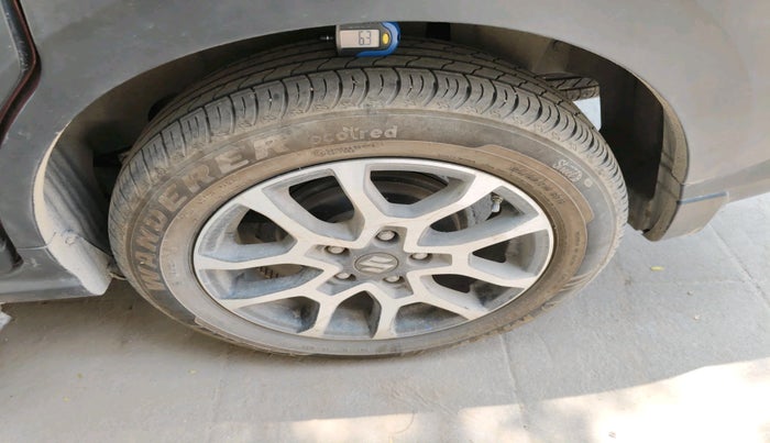 2023 Maruti XL6 ALPHA PLUS MT DUAL TONE, Petrol, Manual, 7,035 km, tyre