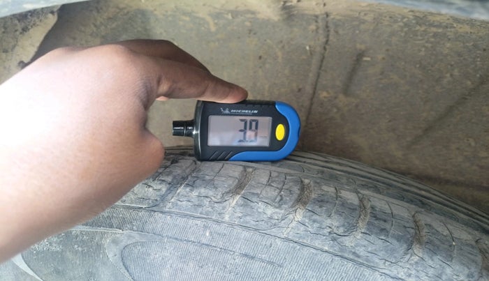 2016 Mahindra NUVOSPORT N6, Diesel, Manual, 34,492 km, tyre