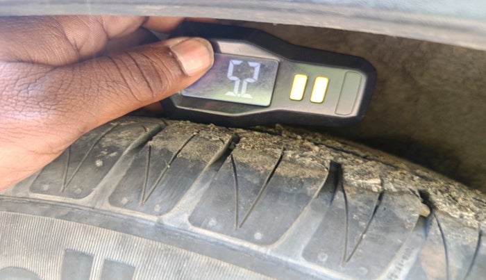 2023 KIA SONET HTX 1.0 IMT, Petrol, Manual, 60,059 km, tyre