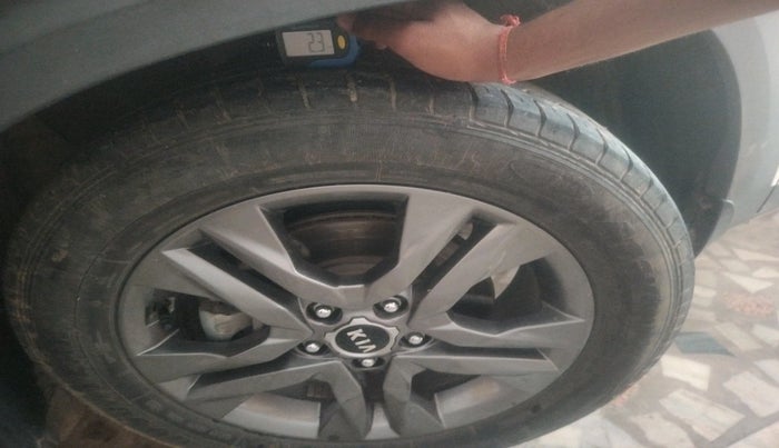 2020 KIA SELTOS HTX 1.5 PETROL, Petrol, Manual, 43,548 km, tyre