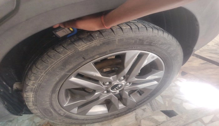 2020 KIA SELTOS HTX 1.5 PETROL, Petrol, Manual, 43,548 km, tyre