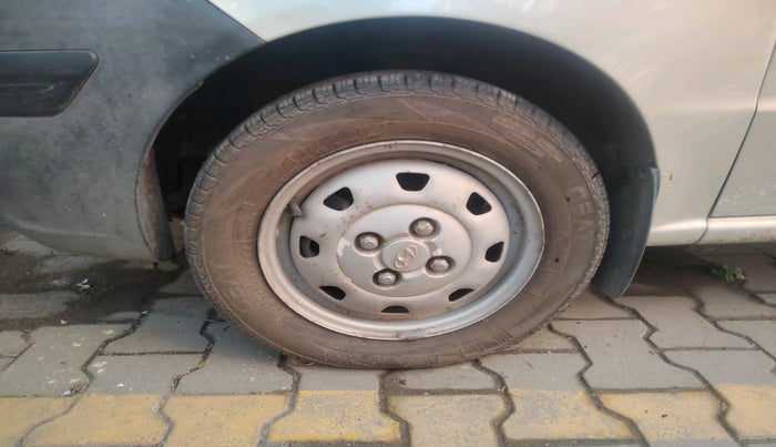 2006 Hyundai Santro Xing XL, Petrol, Manual, 82,189 km, tyre