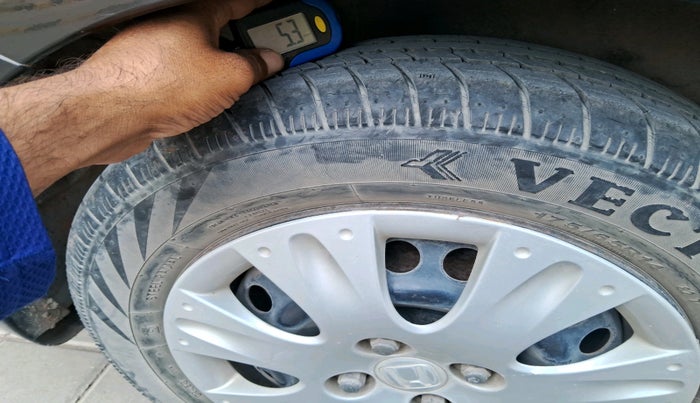 2017 Honda Amaze 1.2L I-VTEC S, Petrol, Manual, 18,596 km, tyre