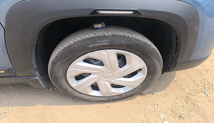 2026 Maruti Victoris Vxi 1.5 CNG MT, CNG, Manual, 3,230 km, tyre