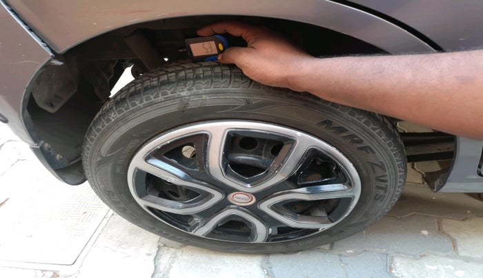 2013 Maruti Wagon R 1.0 VXI, Petrol, Manual, 50,281 km, tyre