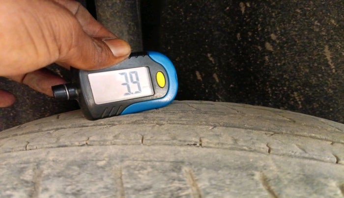 2017 Ford Ecosport TREND 1.5L DIESEL, Diesel, Manual, 1,37,437 km, tyre