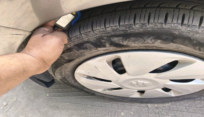 2015 Maruti Celerio ZXI AMT, Petrol, Automatic, 70,041 km, tyre