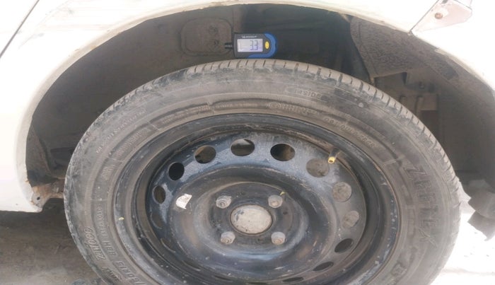 2016 Tata Tiago XM PETROL, CNG, Manual, 87,038 km, tyre