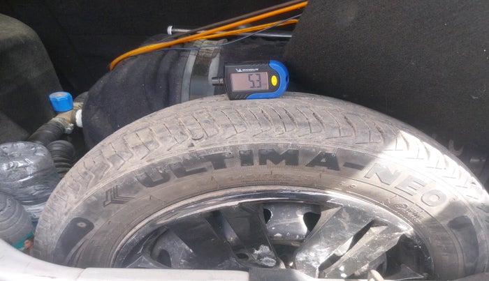 2016 Tata Tiago XM PETROL, CNG, Manual, 87,038 km, tyre