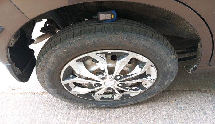 2014 Maruti Wagon R 1.0 LXI CNG, CNG, Manual, 1,01,690 km, tyre