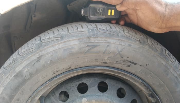 2015 Maruti Celerio VXI, Petrol, Manual, 85,003 km, tyre