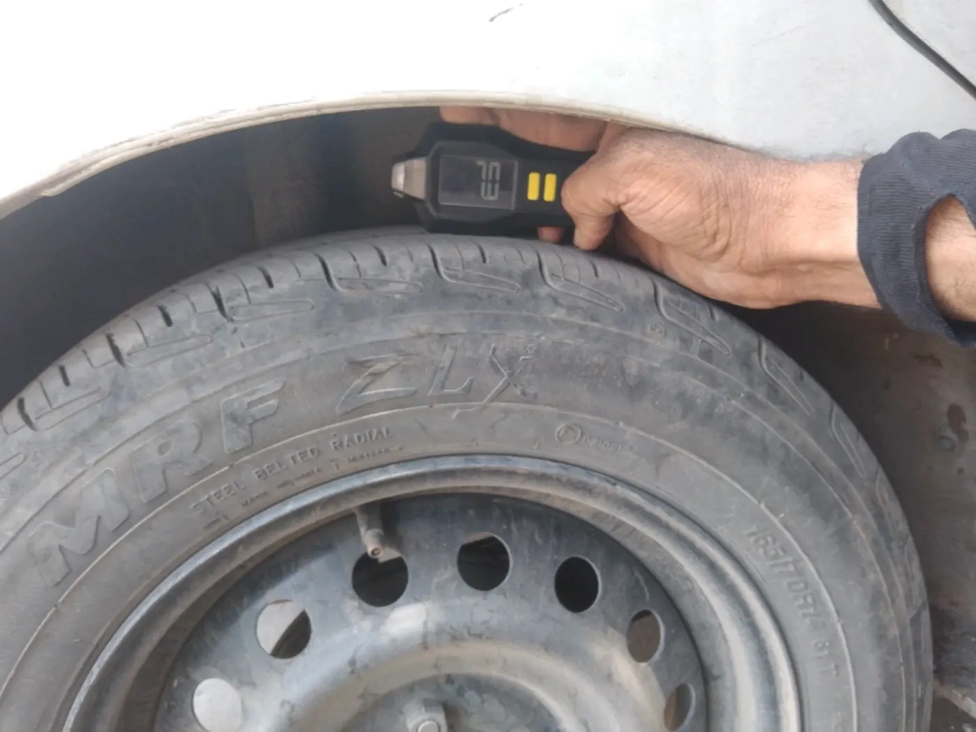2015 Maruti Celerio VXI, Petrol, Manual, 85,003 km, tyre