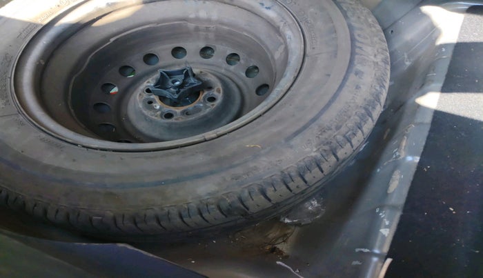 2021 Tata ALTROZ XE PETROL, Petrol, Manual, 34,392 km, tyre