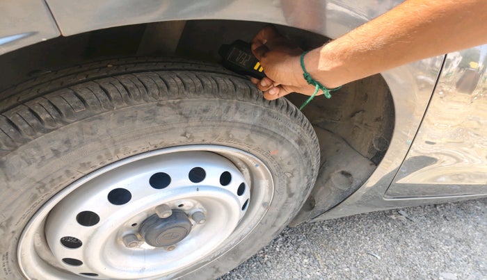 2021 Tata ALTROZ XE PETROL, Petrol, Manual, 34,392 km, tyre