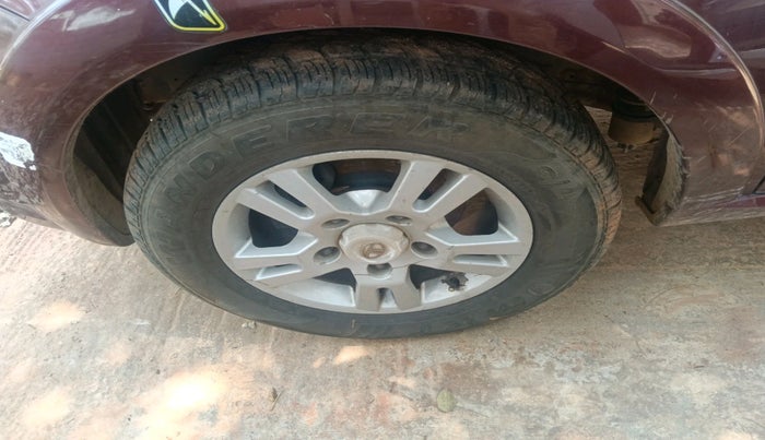 2011 Tata Aria PRESTIGE 4X2, Diesel, Manual, 95,925 km, tyre