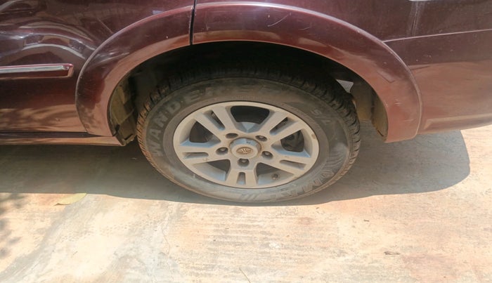 2011 Tata Aria PRESTIGE 4X2, Diesel, Manual, 95,925 km, tyre