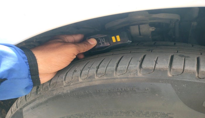 2011 BMW 5 Series 523I, Petrol, Automatic, 1,23,963 km, tyre