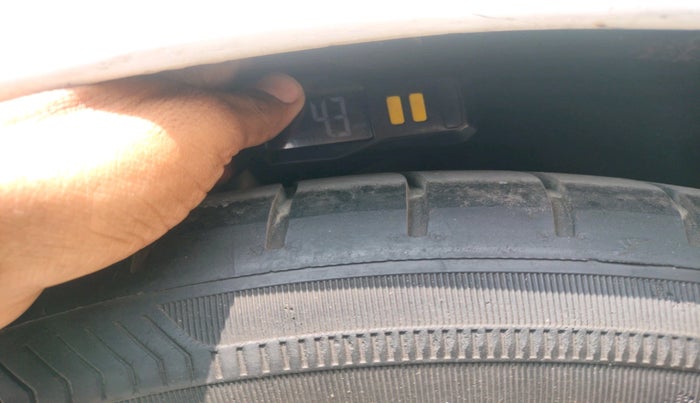 2011 BMW 5 Series 523I, Petrol, Automatic, 1,23,963 km, tyre