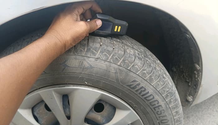 2018 Maruti Swift VXI, Petrol, Manual, 1,18,531 km, tyre