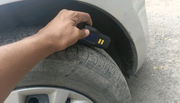 2018 Maruti Swift VXI, Petrol, Manual, 1,18,531 km, tyre
