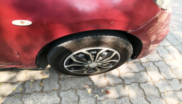 2016 Nissan Micra Active XV SAFETY PACK, Petrol, Manual, 1,11,291 km, tyre