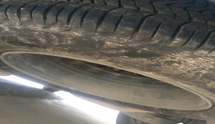 2017 Mahindra XUV500 W8, Diesel, Manual, 64,321 km, tyre