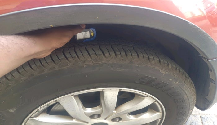 2017 Mahindra XUV500 W8, Diesel, Manual, 64,321 km, tyre