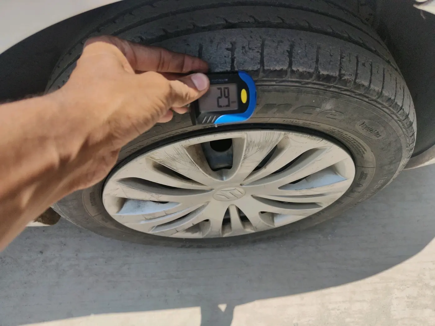 2014 Maruti Ertiga VXI CNG, CNG, Manual, 58,746 km, tyre