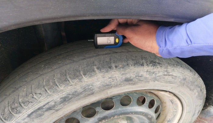 2018 Maruti Vitara Brezza VDI, Diesel, Manual, 1,43,319 km, tyre