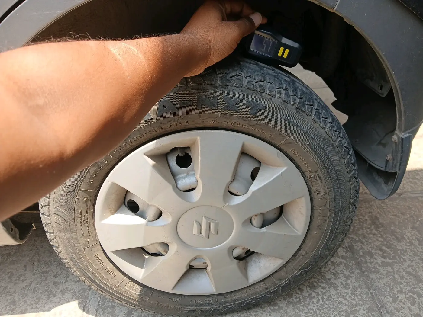 2010 Maruti Wagon R 1.0 LXI, Petrol, Manual, 14,208 km, tyre