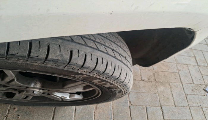 2016 Mahindra TUV300 T6 PLUS, Diesel, Manual, 2,01,516 km, tyre