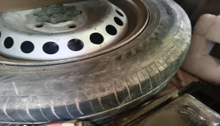 2016 Hyundai Xcent BASE 1.2, CNG, Manual, 92,708 km, tyre