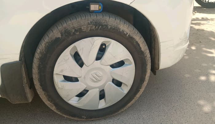 2017 Maruti Celerio VXI CNG, CNG, Manual, 1,23,115 km, tyre