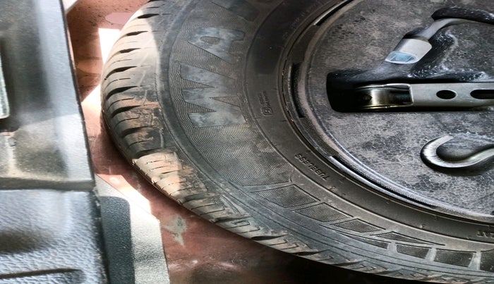 2016 Maruti Vitara Brezza LDI (O), Diesel, Manual, 1,74,072 km, tyre