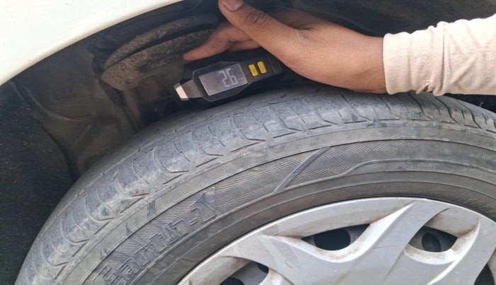 2012 Fiat Grand Punto DYNAMIC 1.3, Diesel, Manual, 1,05,783 km, tyre