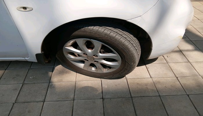 2013 Nissan Micra XV CVT, Petrol, Automatic, 76,435 km, tyre