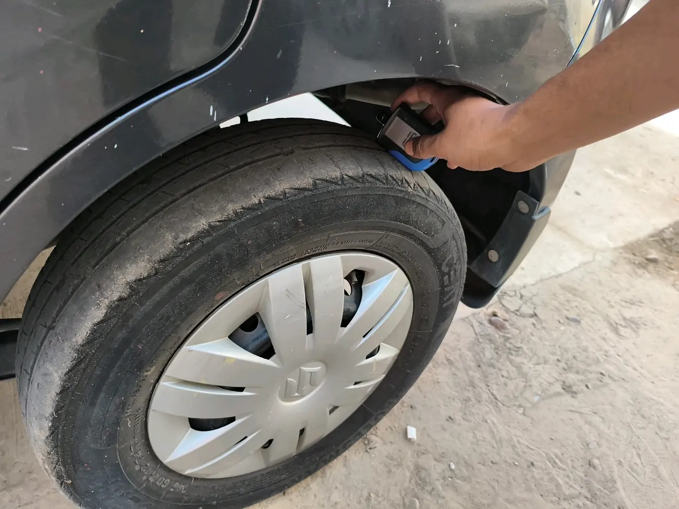 2019 Maruti Alto LXI, Petrol, Manual, 27,566 km, tyre