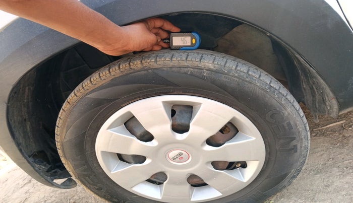 2016 Renault Kwid RXL, Petrol, Manual, 1,16,649 km, tyre