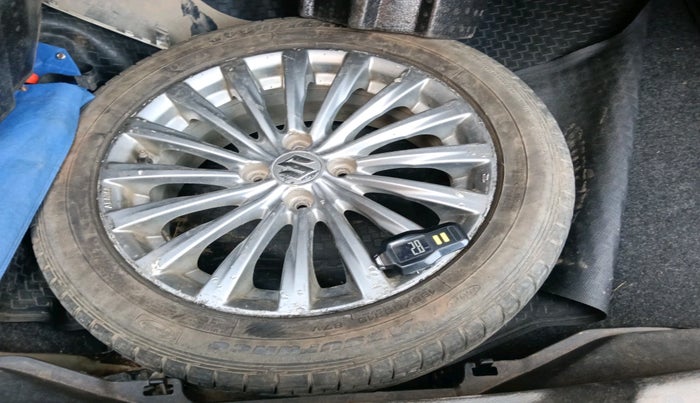 2015 Maruti Ciaz ZDI SHVS, Diesel, Manual, 1,21,876 km, tyre